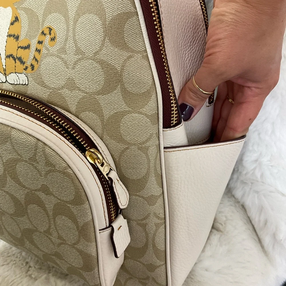 Coach Court In Signature Coated Canvas With Tiger Adjustable Straps Backpack